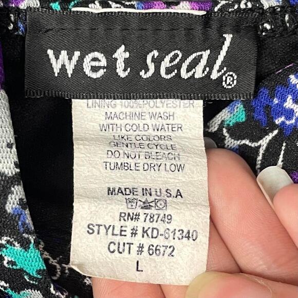 Y2k Dark Floral Deep V-Neck Bubble Hem Sun Mini Dress with Waist Tie - Picture 8 of 8